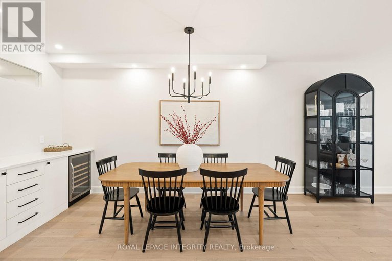 29407569/276-clare-street/westborohampton-park/ottawa/ontario/K1Z7E3_11