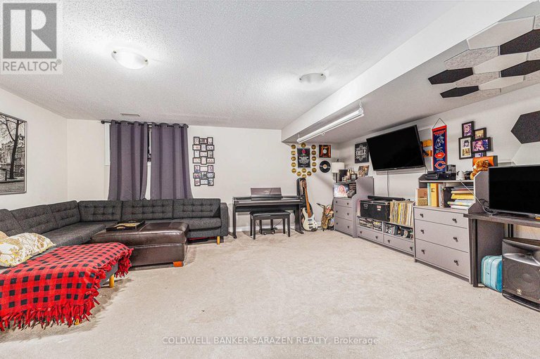 28578169/2067-caltra-crescent/half-moon-bay/ottawa/ontario/K2J6V5_23