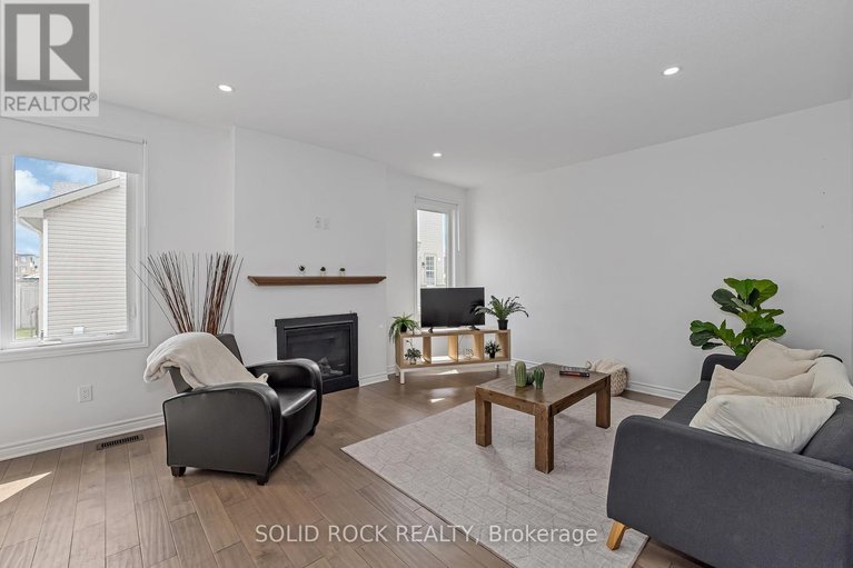 28814224/149-minikan-street/blossom-parkkemp-parkfindlay-creek/ottawa/ontario/K1X0E5_9