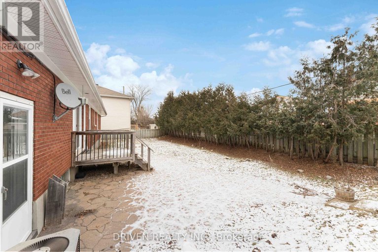 29237590/1266-walkley-road/ellwood/ottawa/ontario/K1V6P7_38