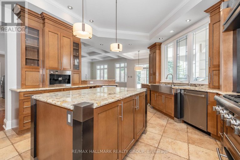 29381192/5800-queenscourt-crescent/manotick-east-to-manotick-station/ottawa/ontario/K4M1K3_9