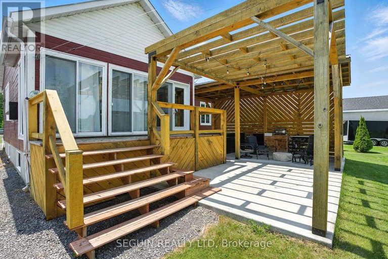 28526584/2785-pattee-road-e/east-hawkesbury-twp/hawkesbury/ontario/K6A0G3_10