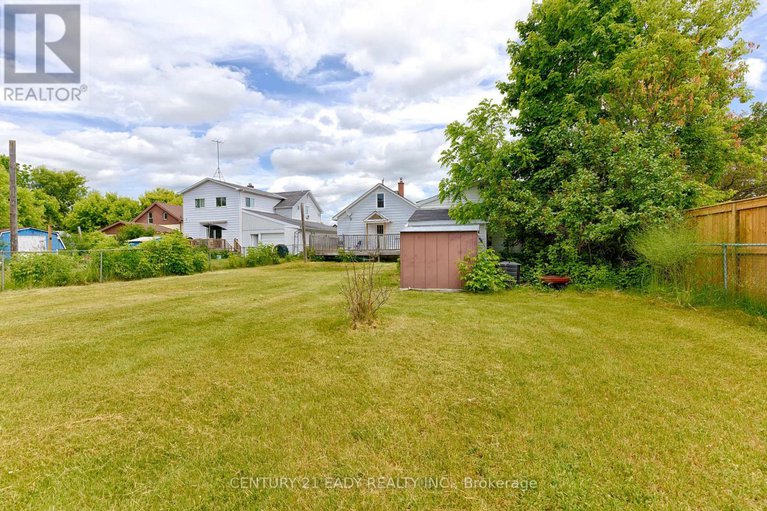 28505414/424-moore-street/renfrew/renfrew/ontario/K7V1L9_10
