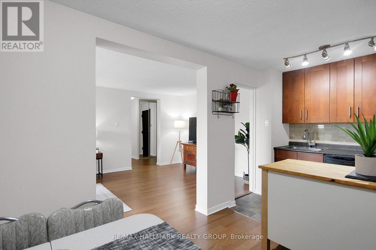 28503453/210-1505-baseline-road/copeland-park/ottawa/ontario/K2C3L4_13