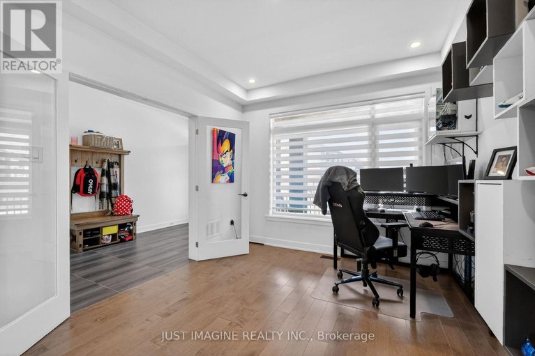 29583767/32-edenbridge-court/mer-bleuebradley-estatesanderson-park/ottawa/ontario/K1W0P1_7