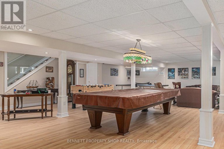 28752704/5-countryside-green/cedar-hillorchard-estates/ottawa/ontario/K2R1B5_28