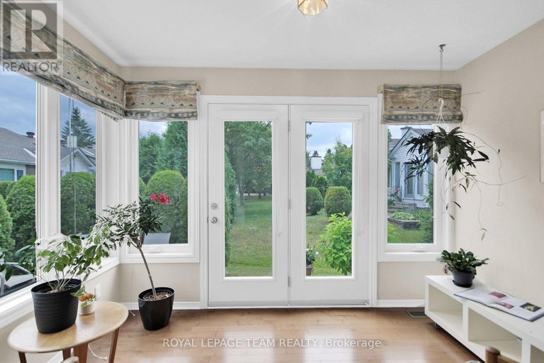 28525664/20-grand-cedar-court/stittsville-central/ottawa/ontario/K2S1C8_23