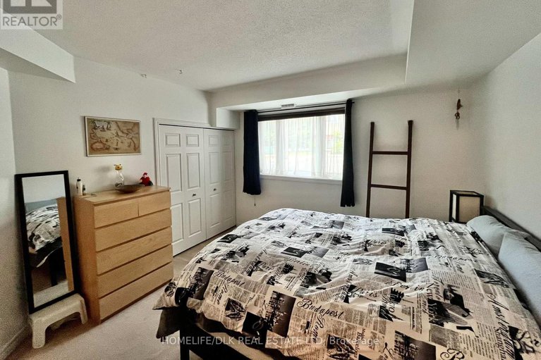 28506836/7-137-oldfield-crescent-street/barrhaven-east/ottawa/ontario/K2G7C7_13