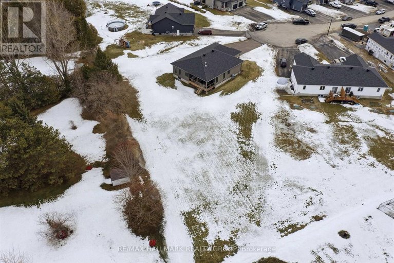 29467003/21-maxime-court/clarencerockland-twp/clarence-rockland/ontario/K0A2A0_38