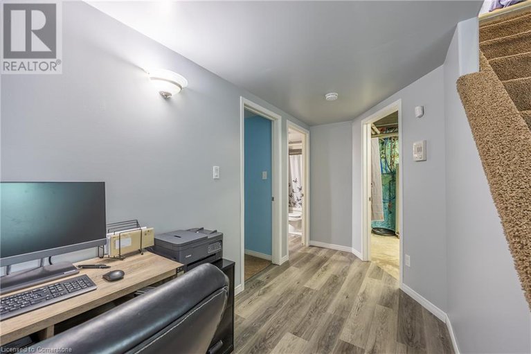 28287240/53905-john-street/richmond/ontario/N5H2R1_26