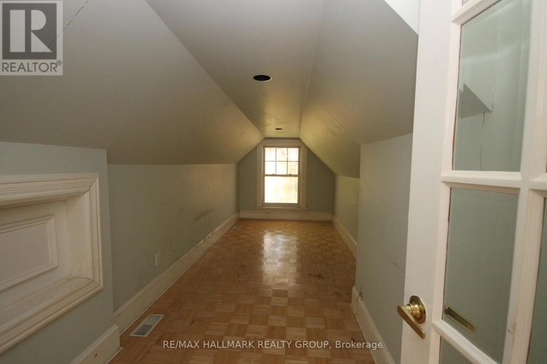 29131115/301-waverley-street/ottawa-centre/ottawa/ontario/K2P0V9_33