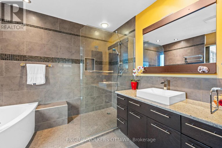 29327220/703-374-cooper-street/ottawa-centre/ottawa/ontario/K2P2P4_33