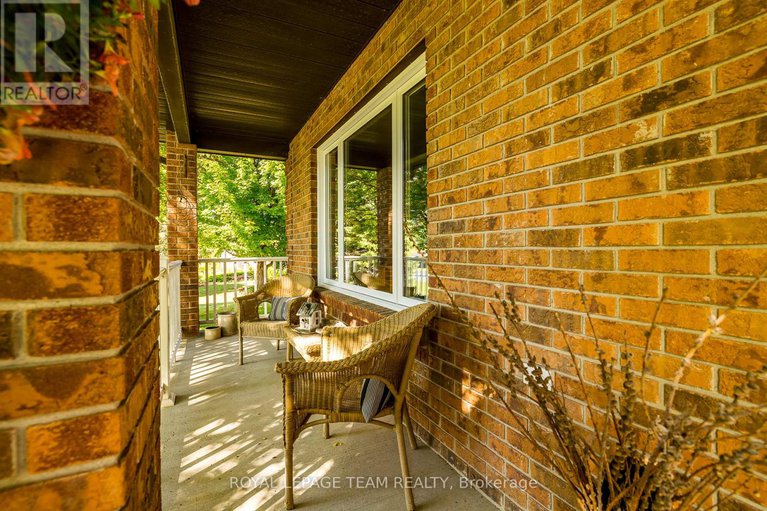 28910635/5239-mclean-crescent/manotick-long-island-nicholls-island/ottawa/ontario/K4M1G1_5