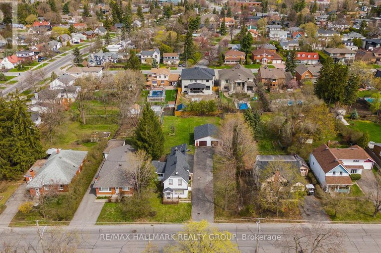 28286992/279285-pleasant-park-road/alta-vistafaircrest-heights/ottawa/ontario/K1H5M7_1