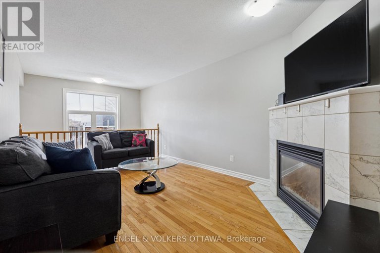 29136512/507-salzburg-drive/notting-hillsummerside/ottawa/ontario/K4A0C6_9