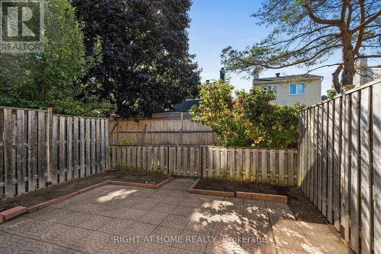 28881913/235-thistledown-court/pheasant-run/ottawa/ontario/K2J1N1_41