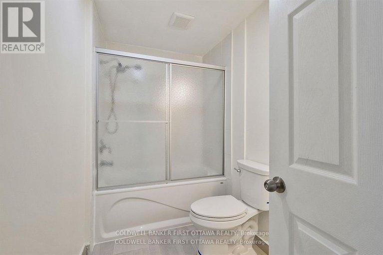 28737270/107-columbia-avenue/hunt-club/ottawa/ontario/K1V1Z3_47