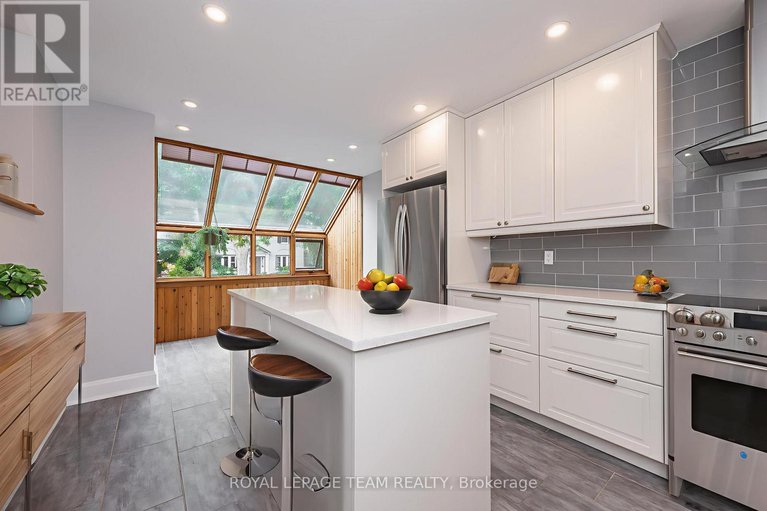 29428183/c-595-besserer-street/sandy-hill/ottawa/ontario/K1N6C8_8