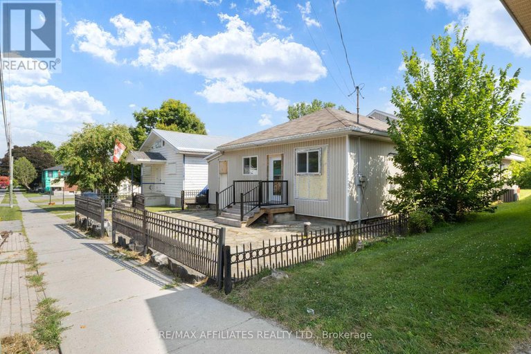 28666131/79-george-street/lanark-highlands-lanark-village/lanark-highlands/ontario/K0G1K0_1