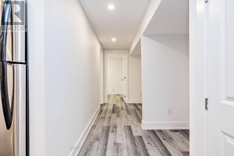 29628289/36-largo-crescent/meadowlandscrestview/ottawa/ontario/K2G3C7_25