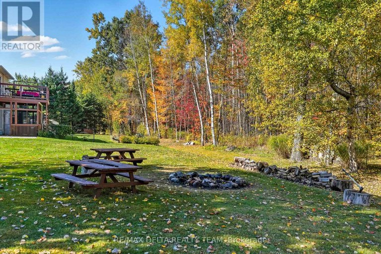 29027836/1099-des-erables-court/clarencerockland-twp/clarence-rockland/ontario/K4K1K9_34