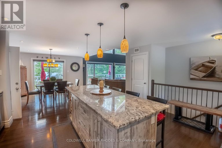 28180294/1045-wabalac-road/lanark-highlands-darling-twp/lanark-highlands/ontario/K0G1K0_11