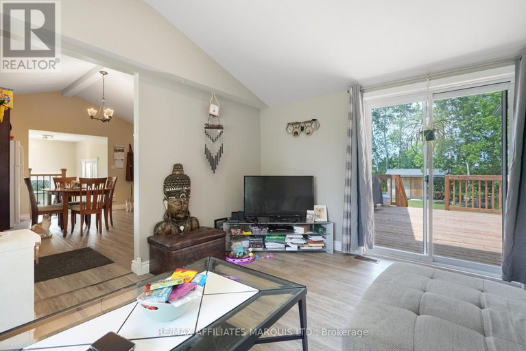 28523953/21895-seguin-mill-street/north-glengarry-lochiel-twp/north-glengarry/ontario/K0B1H0_14