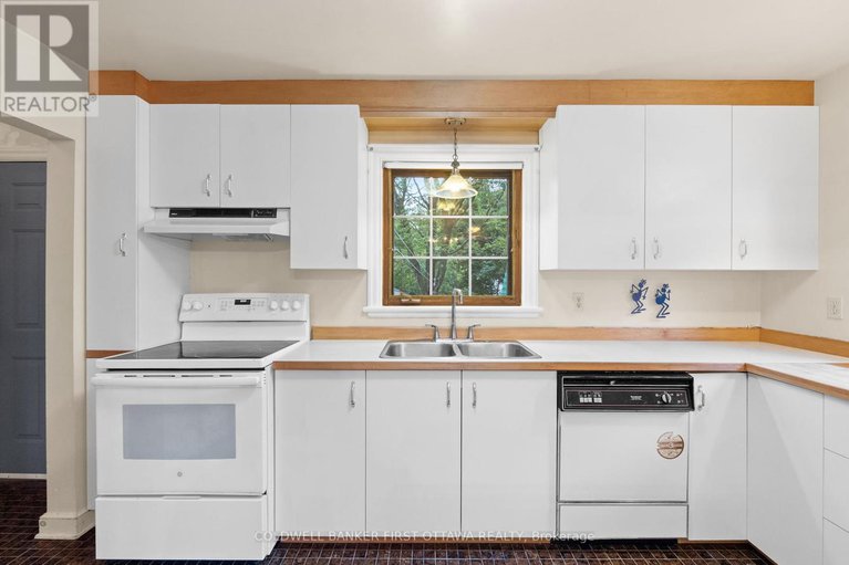 28932809/895-dundee-avenue/queensway-terrace-north/ottawa/ontario/K2B5T2_18