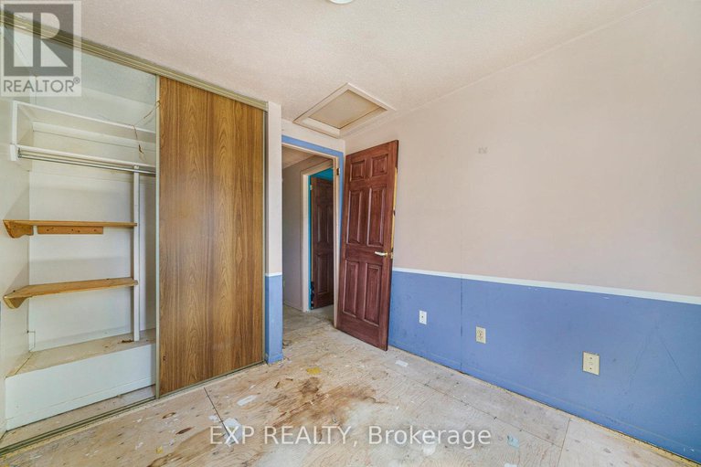 28577160/4e-39-woodvale-green/craig-henrywoodvale/ottawa/ontario/K2G4G8_16