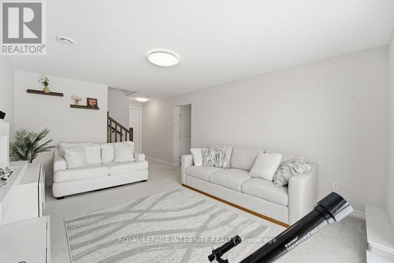 29586151/605-enclave-lane/town-of-rockland/clarence-rockland/ontario/K4K0M8_35