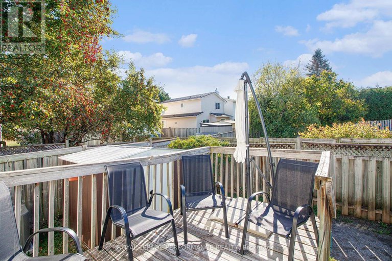 28927668/170-midsummer-terrace/queenswood-heights-south/ottawa/ontario/K1E3V6_26