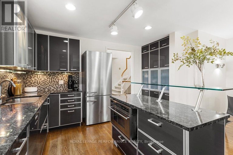 29650204/35-waverley-street/ottawa-centregolden-triangle/ottawa/ontario/K2P0T7_23