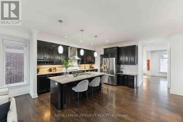 28616420/612-besserer-street/sandy-hill/ottawa/ontario/K1N6C9_5