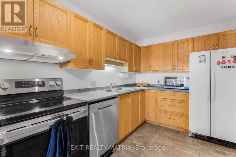 28853609/26-42-oakhaven-private/overbrookcastle-heights/ottawa/ontario/K1K4K1_7