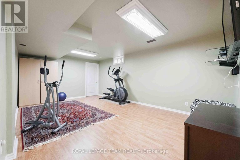 29042876/39-vermont-avenue/barrhaven-east/ottawa/ontario/K2G6M2_39