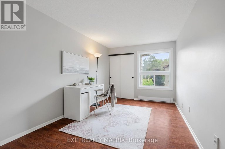 28594939/25h-banner-road/sheahan-estatestrend-village/ottawa/ontario/K2H8T3_18