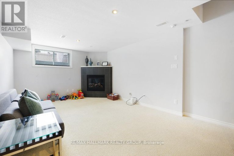 29573887/125-watchhorn-grove/riverside-south/ottawa/ontario/K1V2N3_34