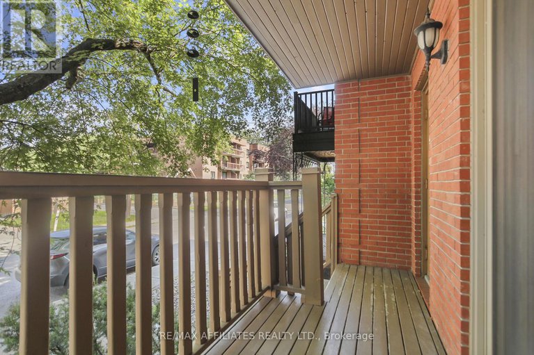 28334395/1-160-bruyere-street/lower-townbyward-market/ottawa/ontario/K1N5E1_32