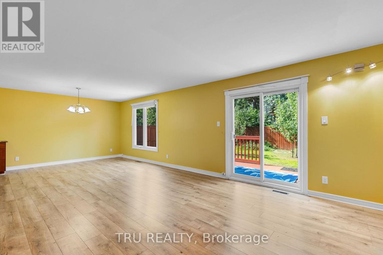 28925515/715-mooneys-bay-place/mooneys-bayriverside-park/ottawa/ontario/K1V8W4_14