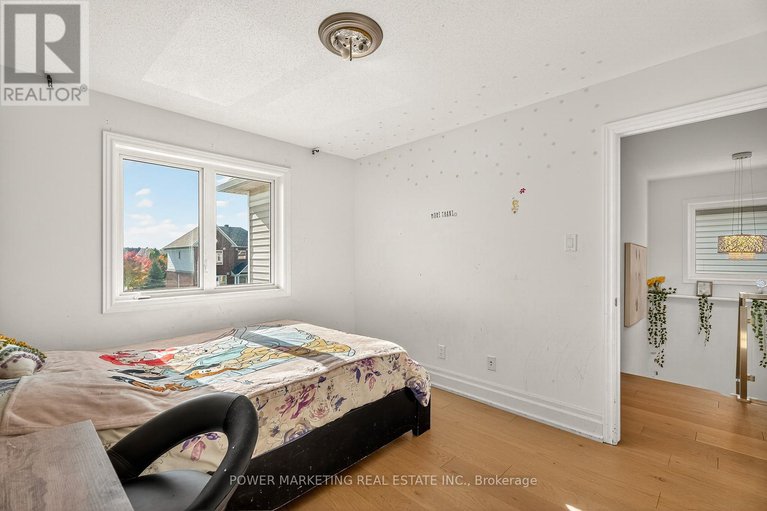 29057500/657-657-clearbrook-drive-n/strandherd/ottawa/ontario/K2J5S1_31