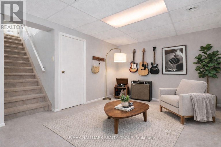 29402068/2036-kings-grove-crescent/beacon-hill-north/ottawa/ontario/K1J6G1_19