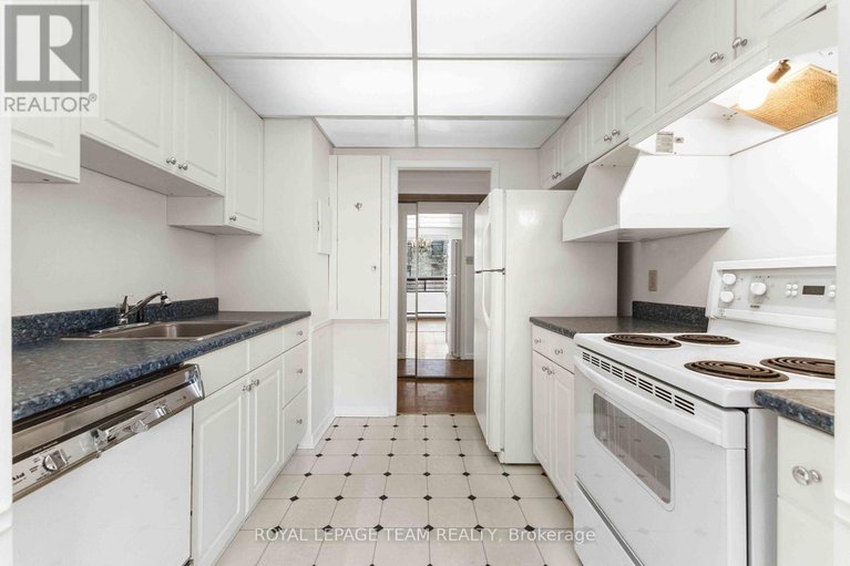 29180471/101-20-the-driveway-drive/ottawa-centregolden-triangle/ottawa/ontario/K2P1C8_15