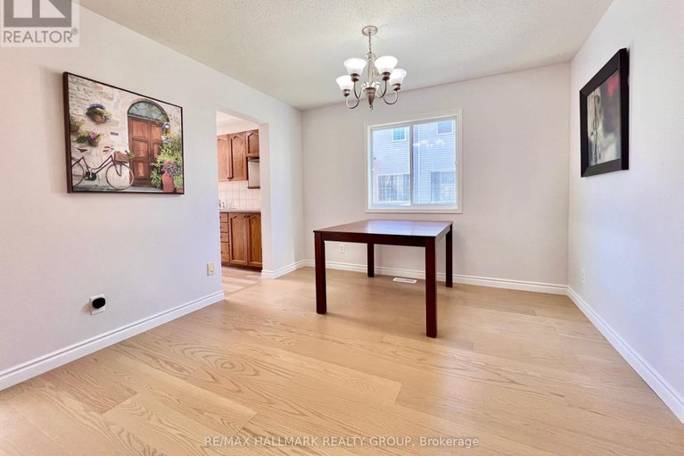 28929398/4-valemont-st-street/barrhaven-east/ottawa/ontario/K2G6W2_8
