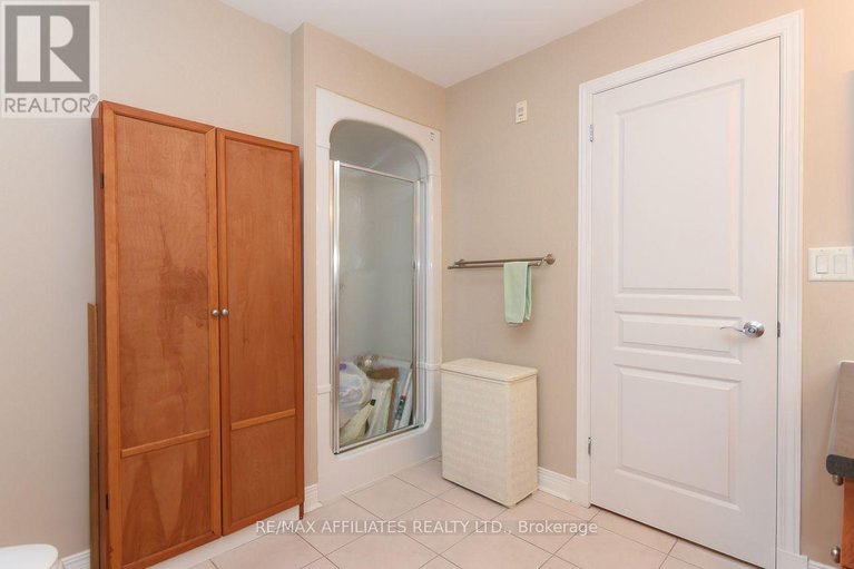 28598695/317-905-beauparc-private/cyrville/ottawa/ontario/K1J0A1_27