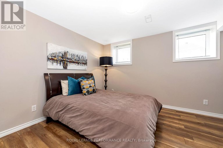28871185/16-sweetbay-circle/stittsville-north/ottawa/ontario/K2S0W8_23