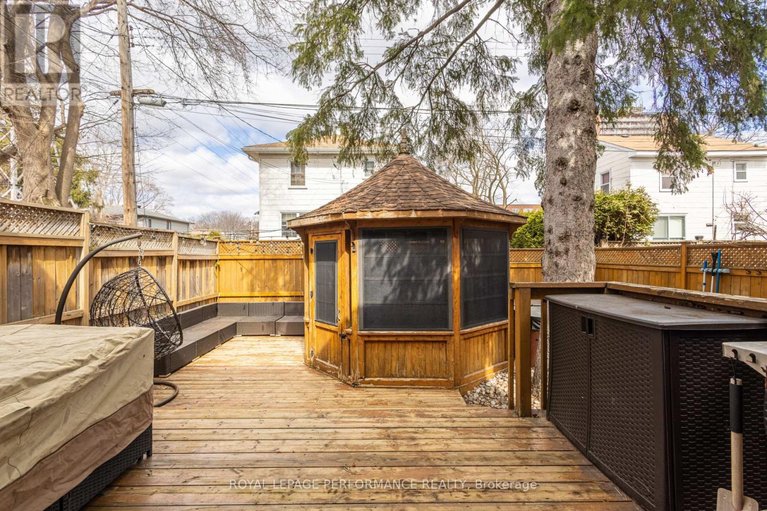 29606719/219-switzer-avenue/westborohampton-park/ottawa/ontario/K1Z7H8_39