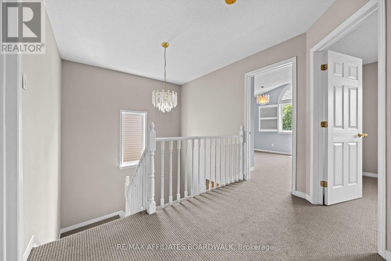 28620328/1056-rocky-harbour-crescent/riverside-southgloucester-glen/ottawa/ontario/K1V1V3_28