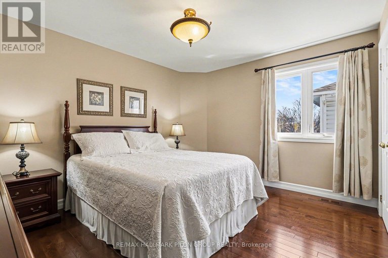 29585549/6603-windsong-avenue/orleanssunridge/ottawa/ontario/K1C6N1_11