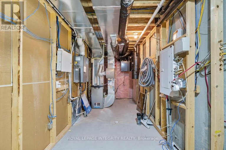 28864709/707-des-aubepines-drive/avalon-west/ottawa/ontario/K4A1C1_36