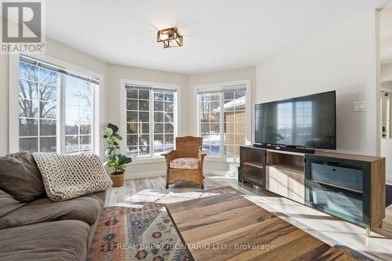 29394655/1391-sutherland-drive/manotick-south-to-roger-stevens/ottawa/ontario/K4M1B3_22